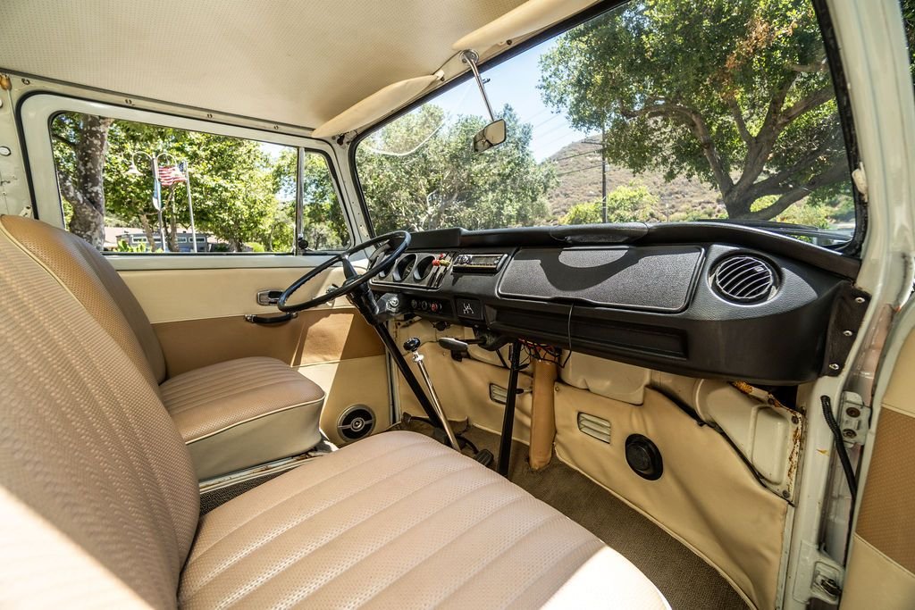1968 Volkswagen Westfalia Camper