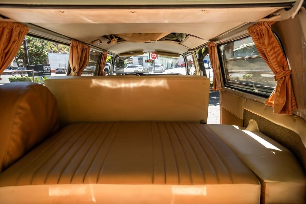 1968 Volkswagen Westfalia Camper