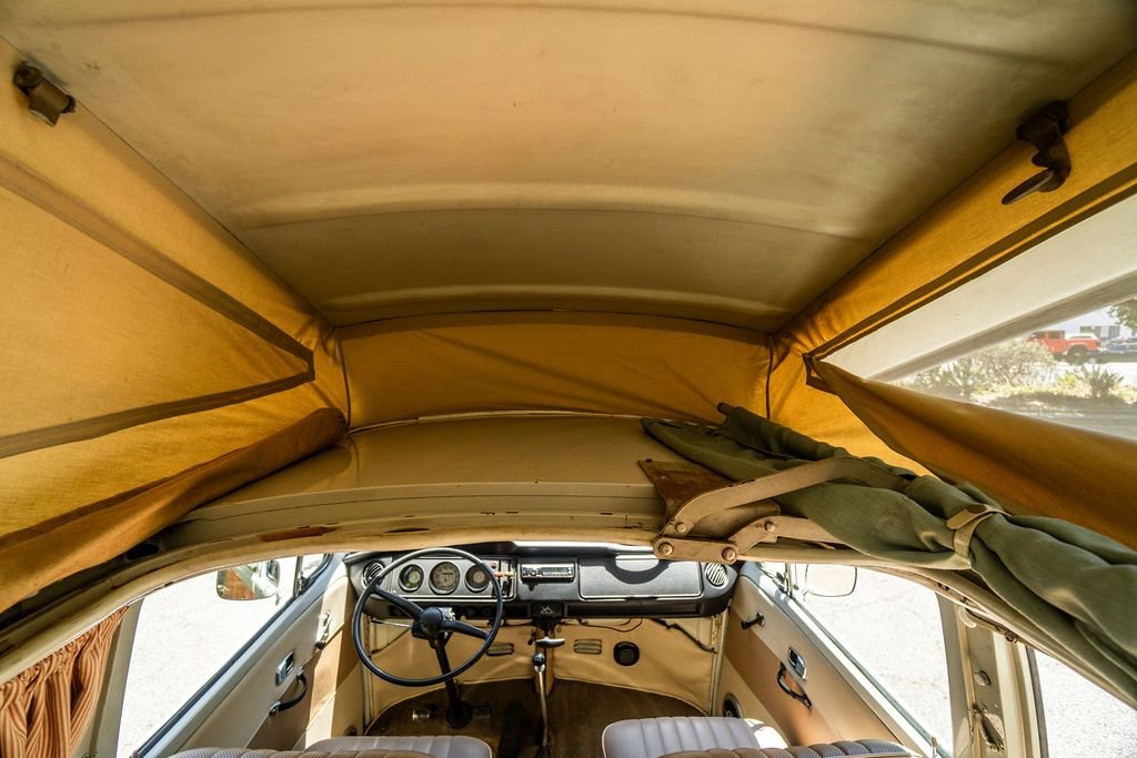 1968 Volkswagen Westfalia Camper