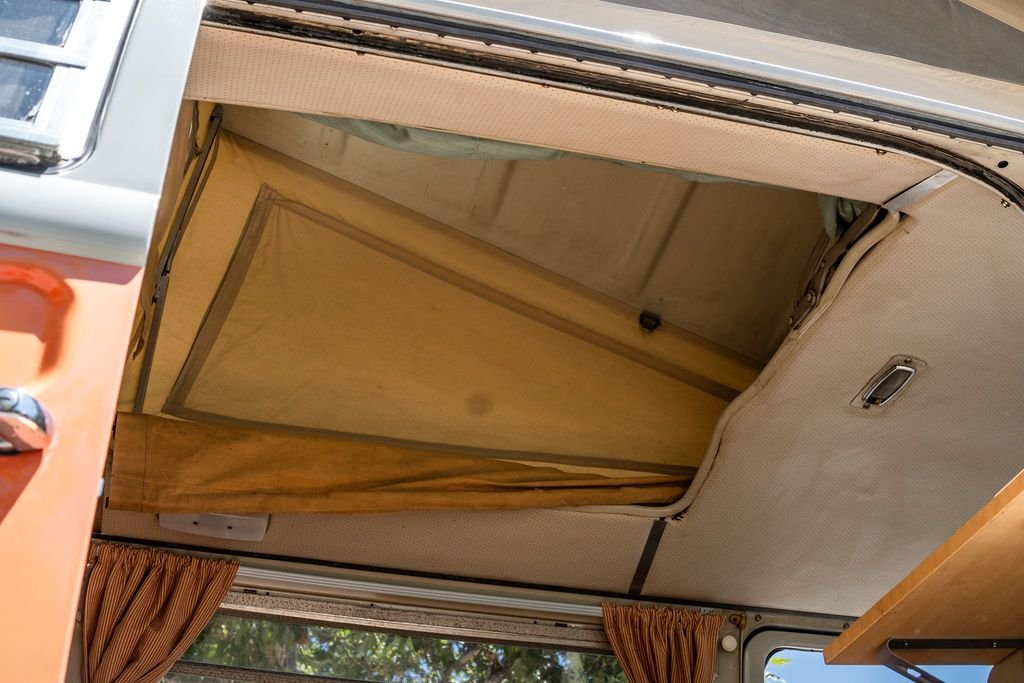 1968 Volkswagen Westfalia Camper