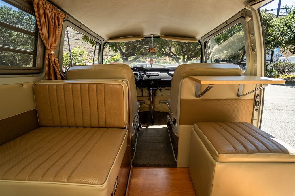 1968 Volkswagen Westfalia Camper