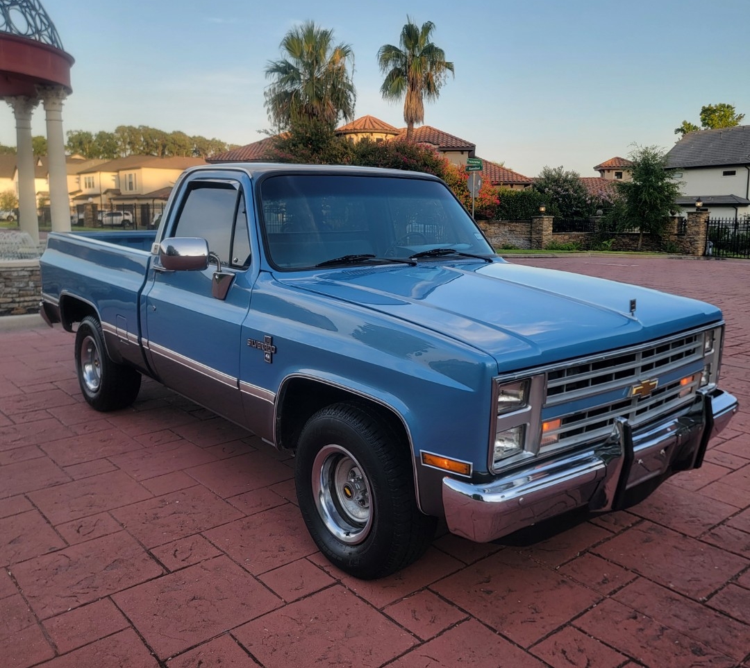  Chevrolet R/V Series