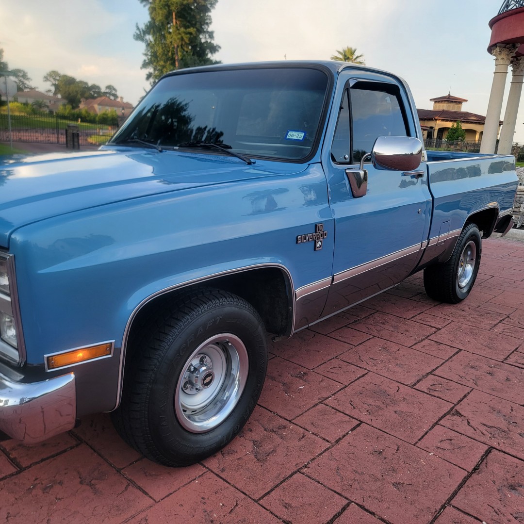 1987 Chevy R10 Silverado - 3