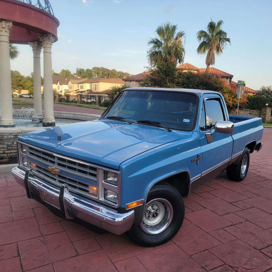 1987 Chevy R10 Silverado - 2