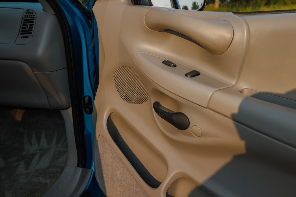 66k-Mile 1997 Ford F-150 XLT 4×4