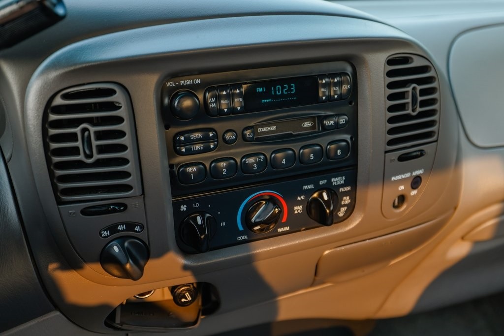 66k-Mile 1997 Ford F-150 XLT 4×4