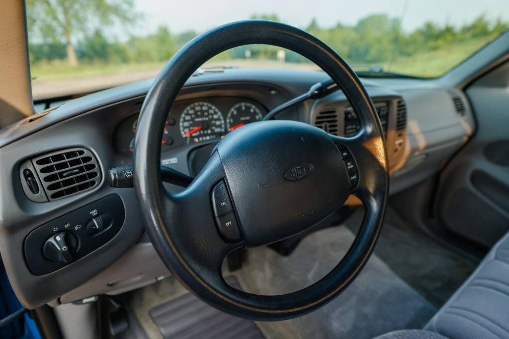 66k-Mile 1997 Ford F-150 XLT 4×4