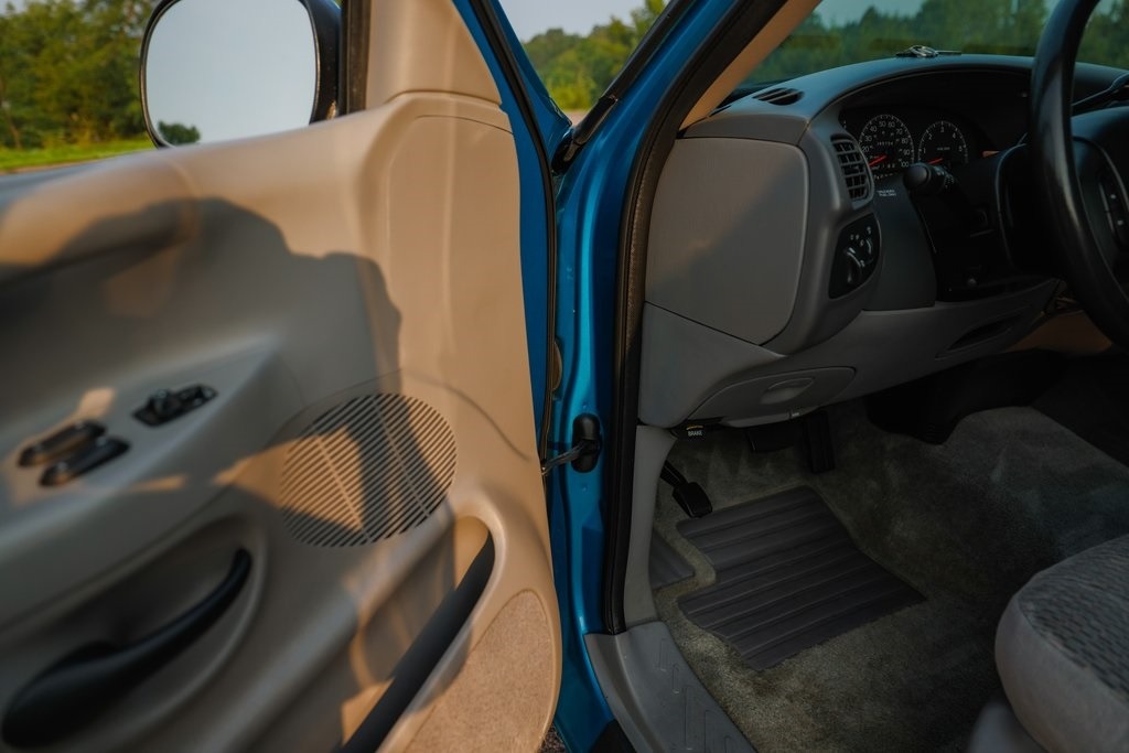 66k-Mile 1997 Ford F-150 XLT 4×4