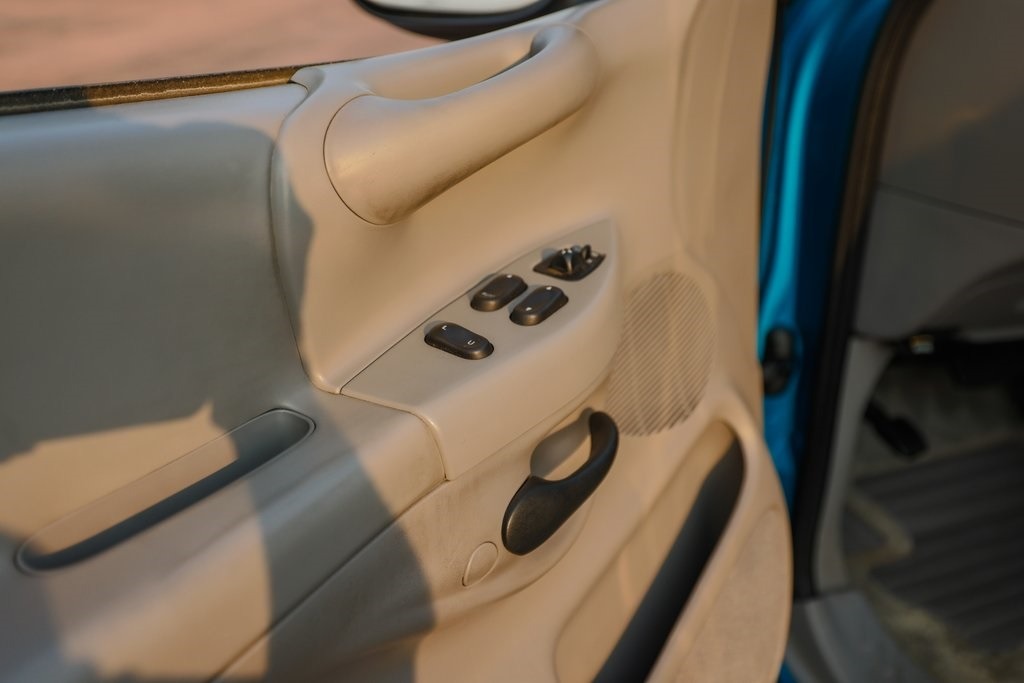 66k-Mile 1997 Ford F-150 XLT 4×4