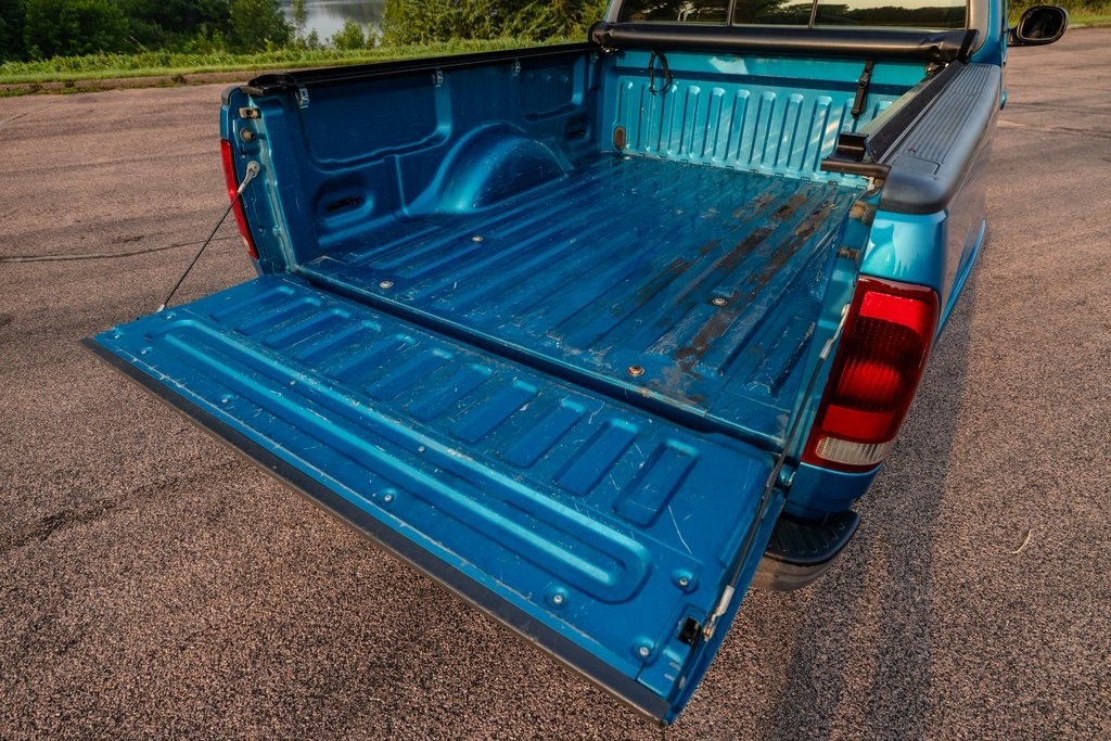 66k-Mile 1997 Ford F-150 XLT 4×4