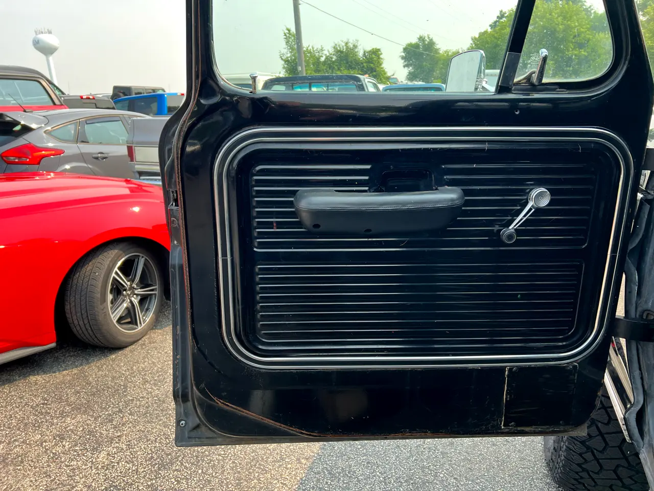 Sold: 1970 Ford F-250 Sport Custom 4×4 Highboy