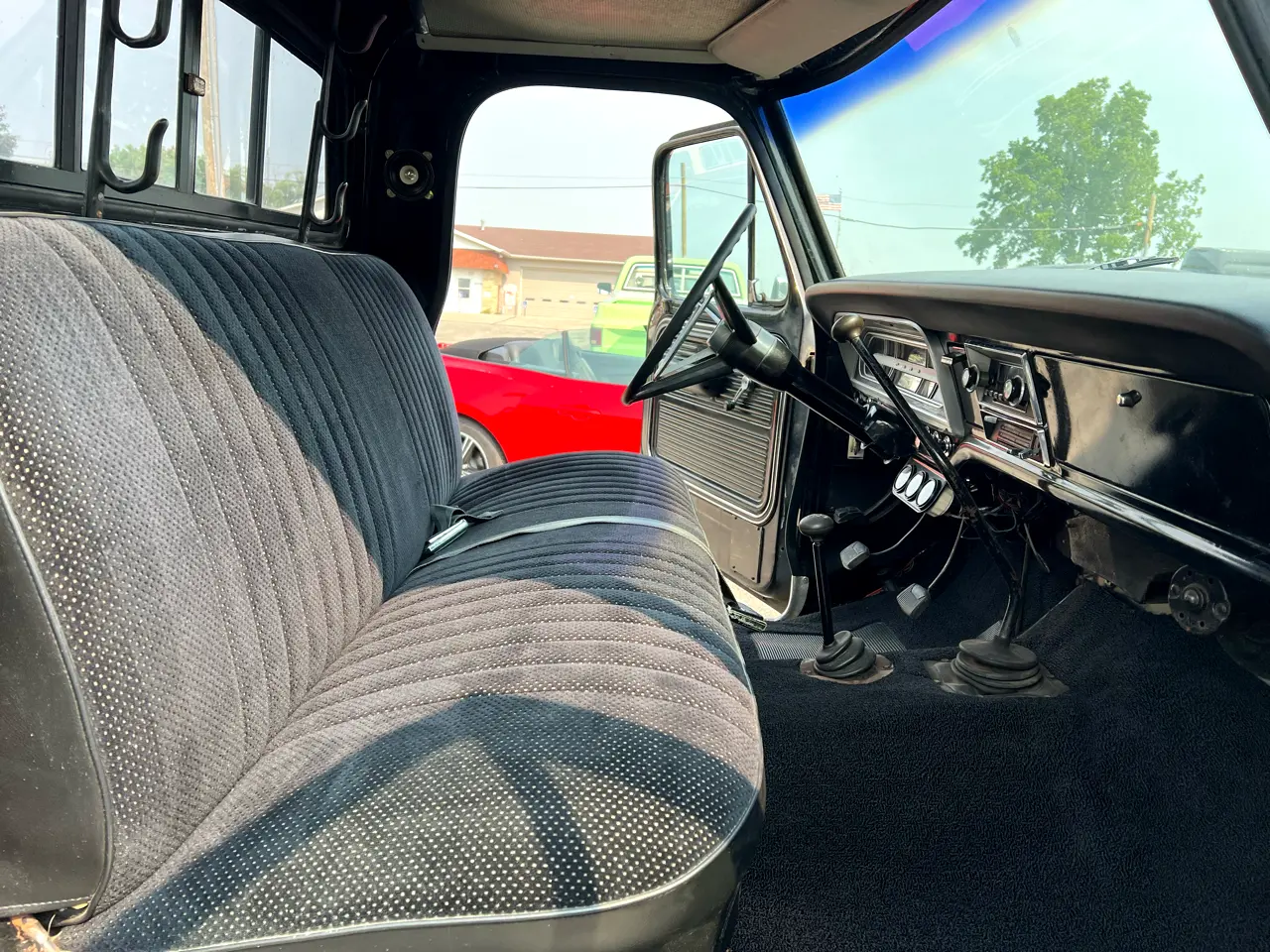 Sold: 1970 Ford F-250 Sport Custom 4×4 Highboy