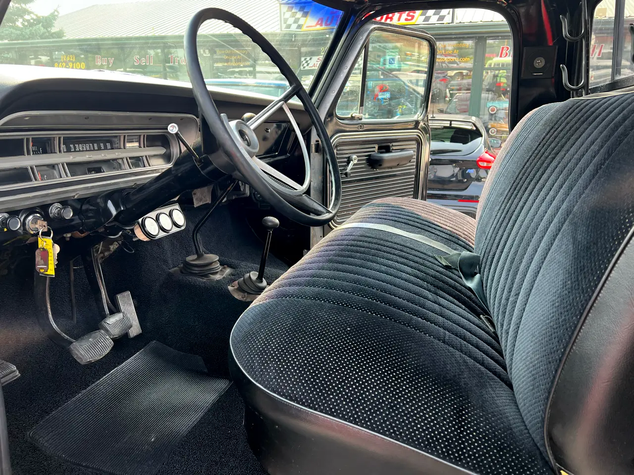 Sold: 1970 Ford F-250 Sport Custom 4×4 Highboy