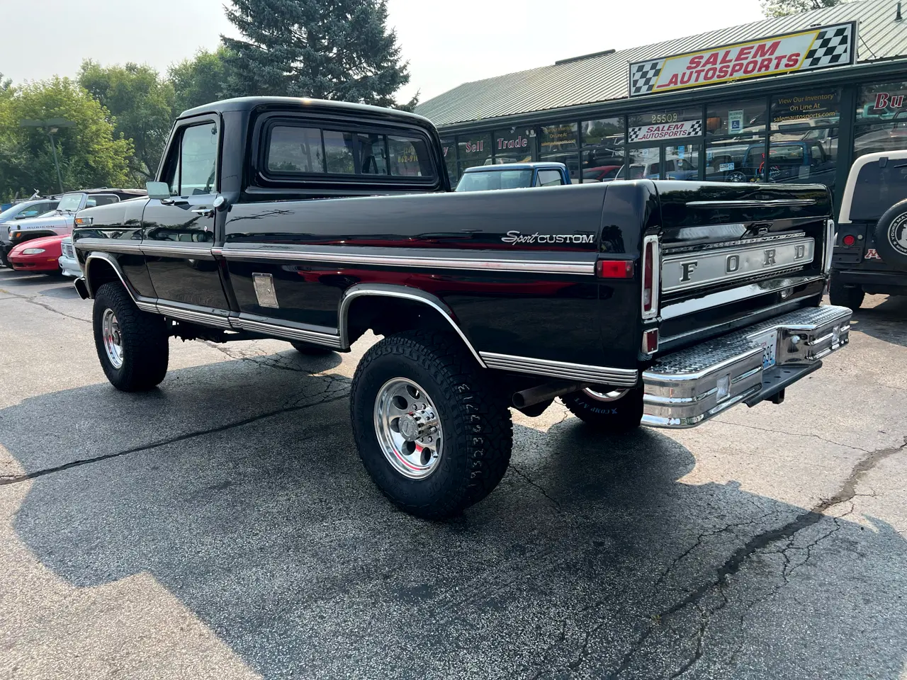 Sold: 1970 Ford F-250 Sport Custom 4×4 Highboy