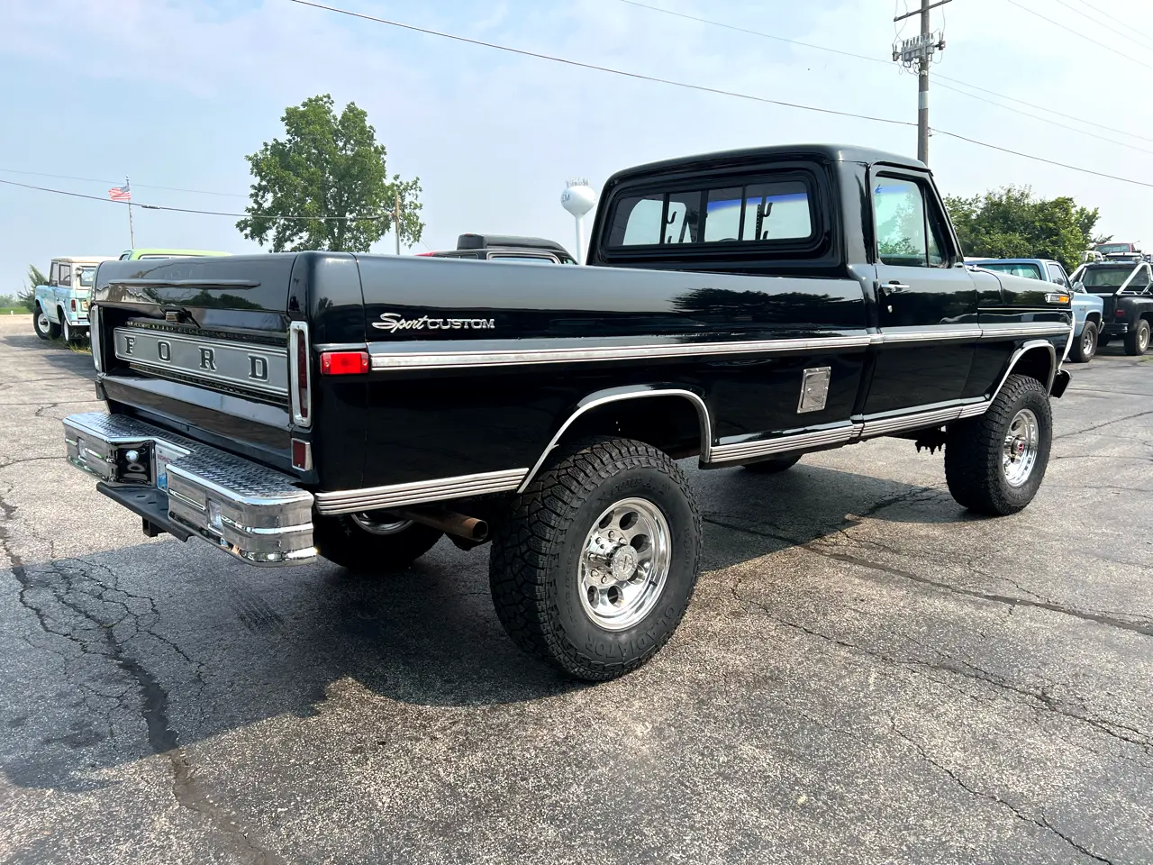 Sold: 1970 Ford F-250 Sport Custom 4×4 Highboy