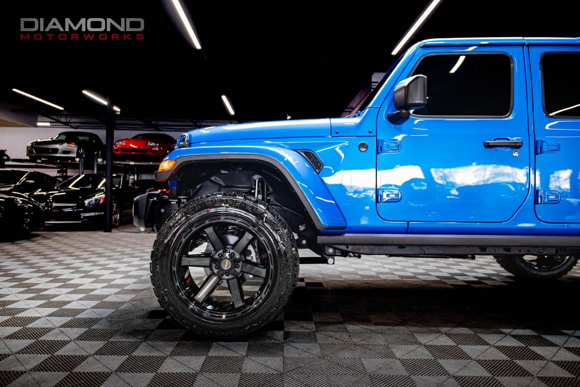 2024 Jeep Wrangler Sahara - 3