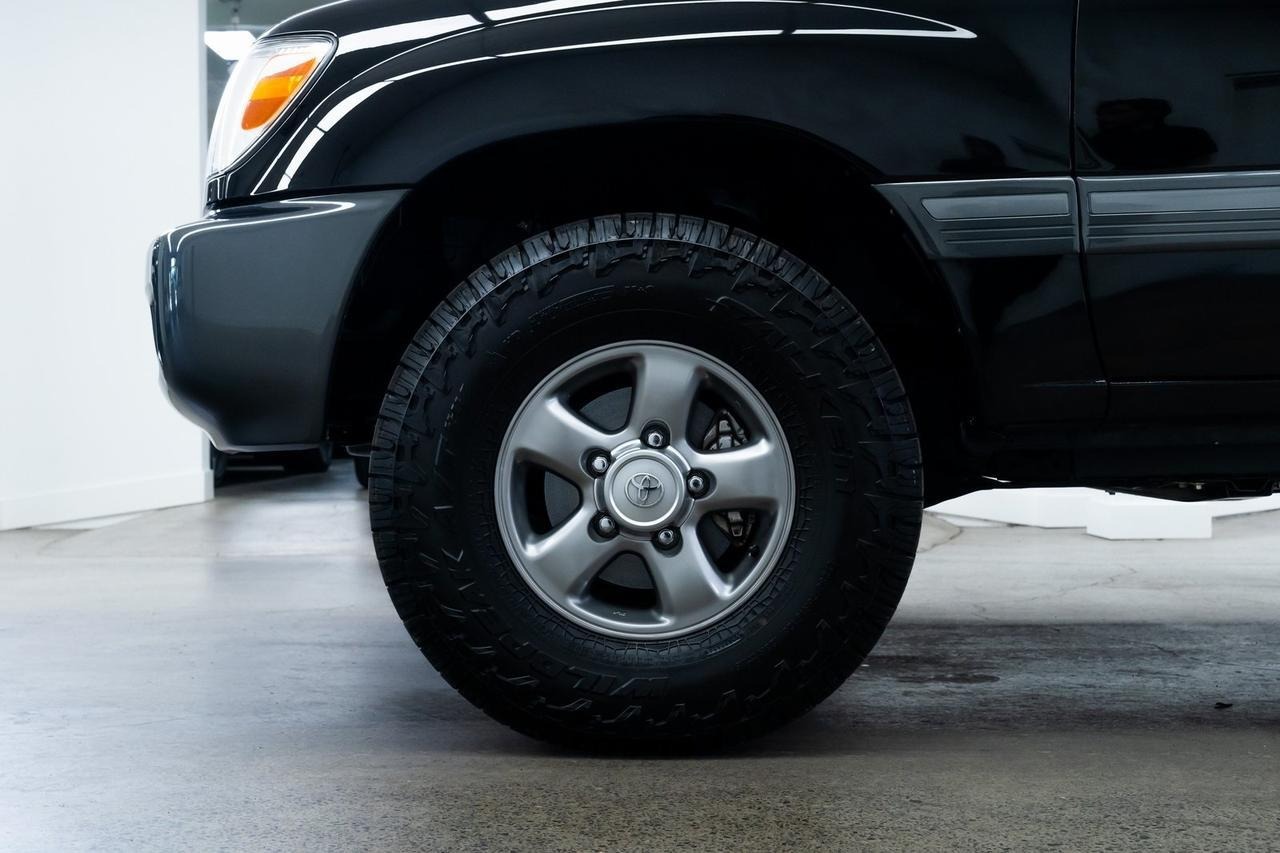 57k-Mile 2002 Toyota Land Cruiser