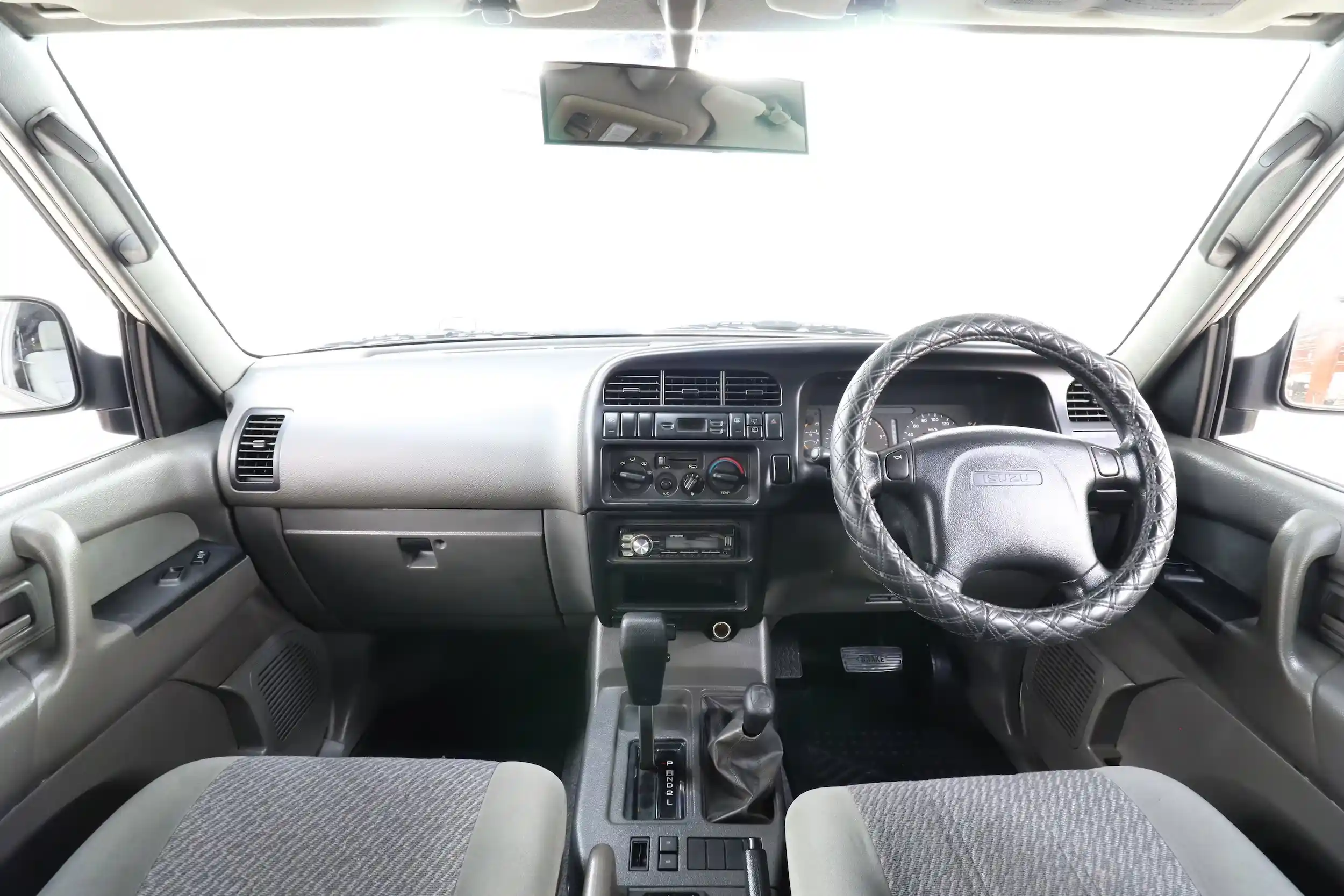 1996 Isuzu Bighorn Plaisir Short