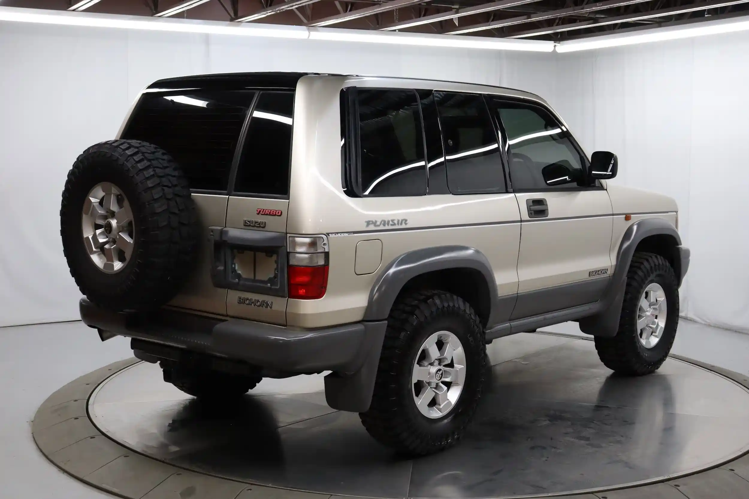 1996 Isuzu Bighorn Plaisir Short