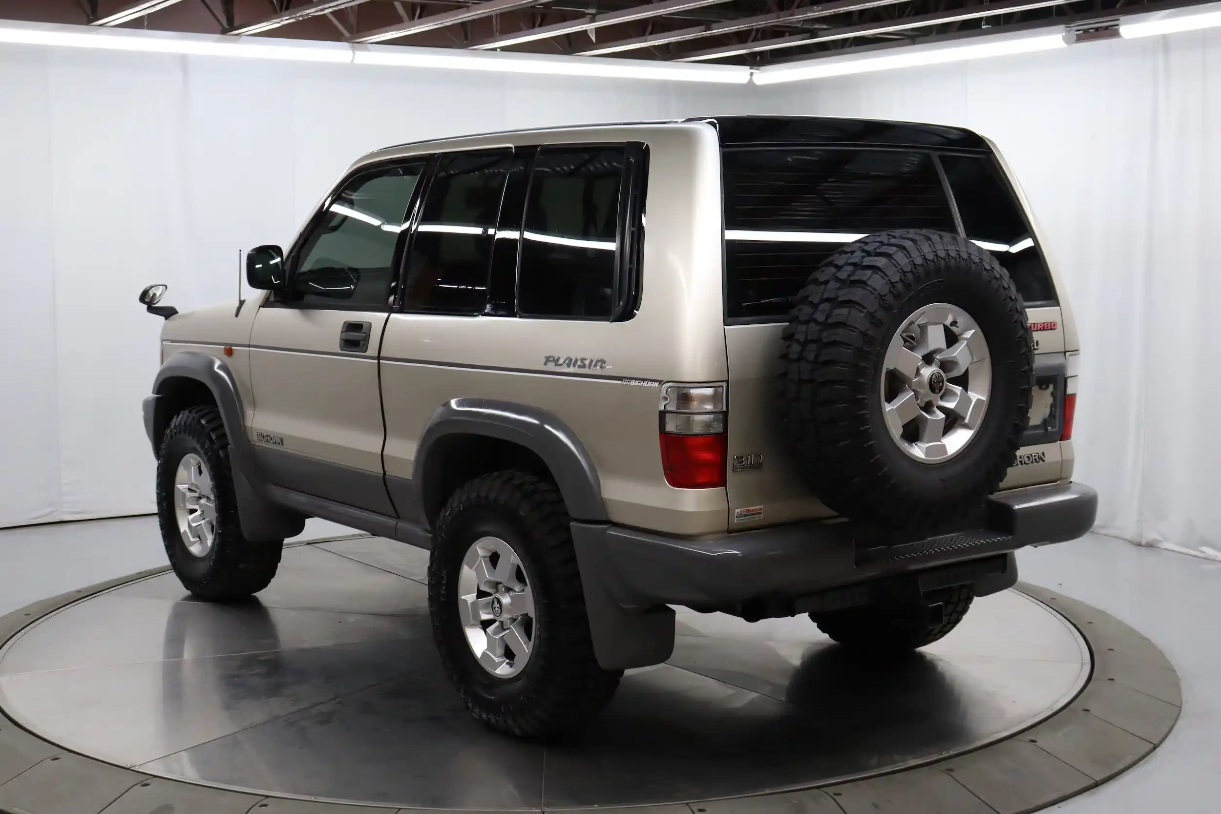 1996 Isuzu Bighorn Plaisir Short