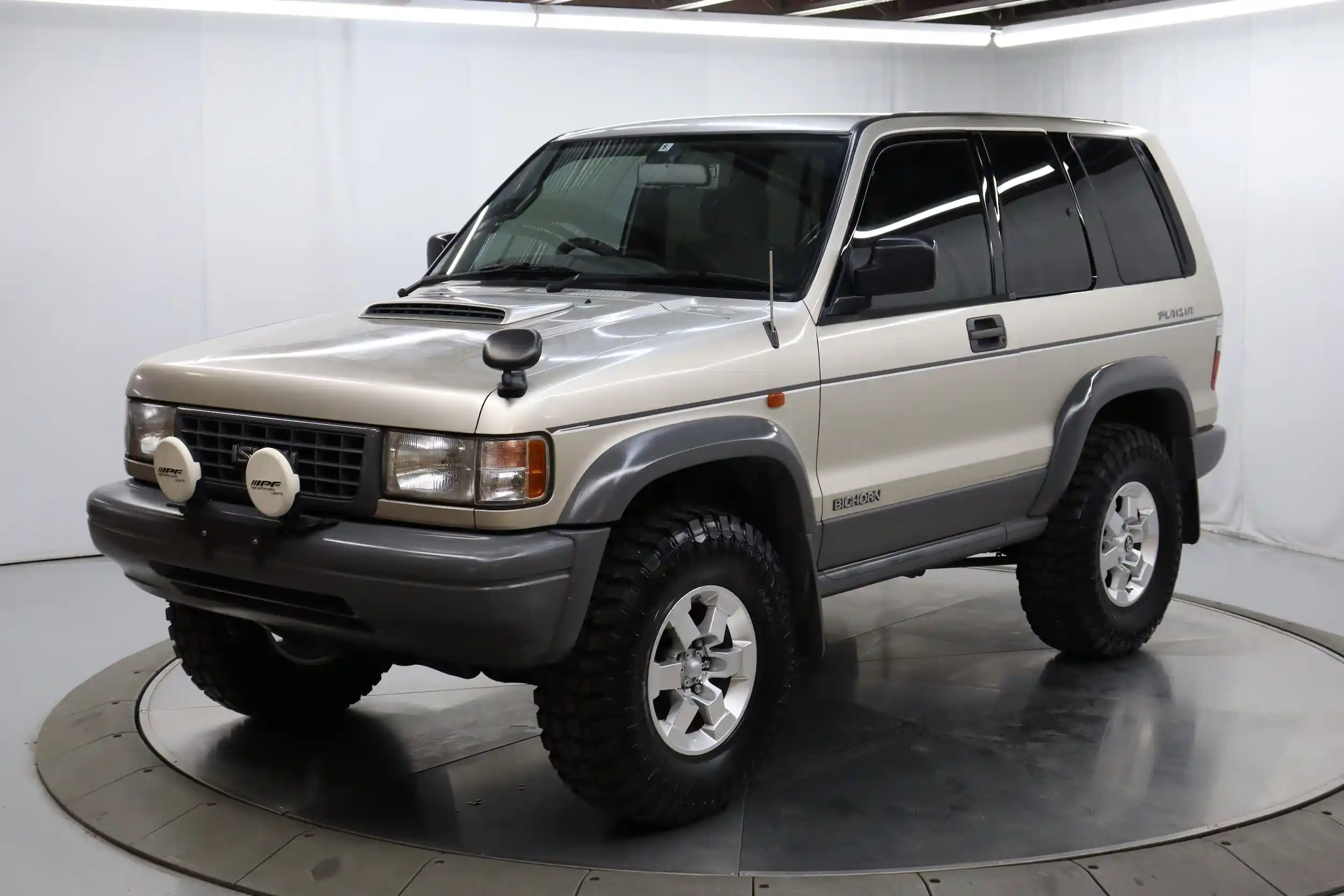 1996 Isuzu Bighorn Plaisir Short