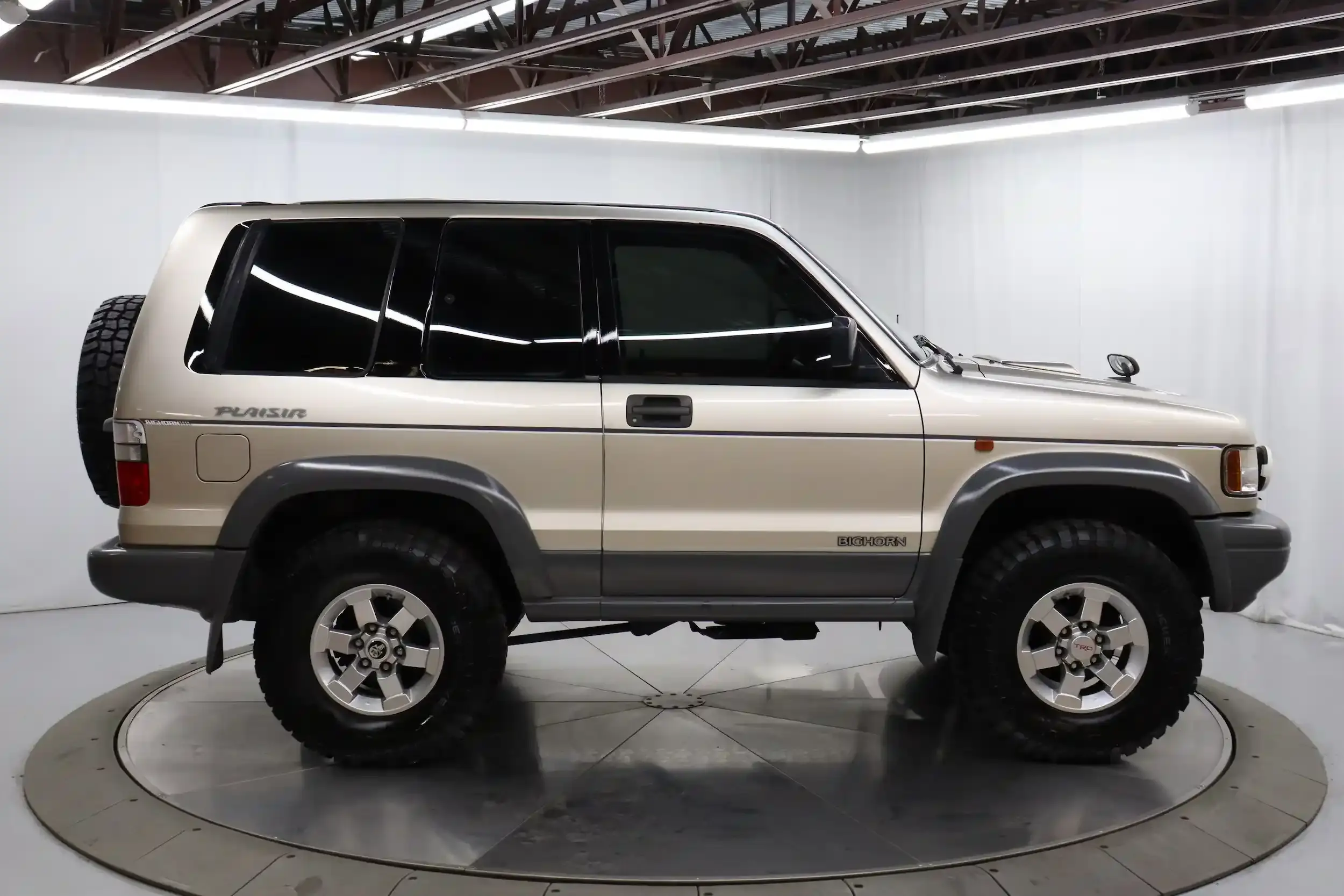 1996 Isuzu Bighorn Plaisir Short