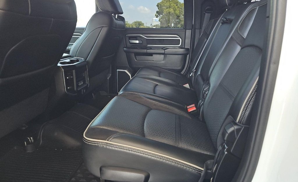 2024 Ram 3500 Laramie Dually