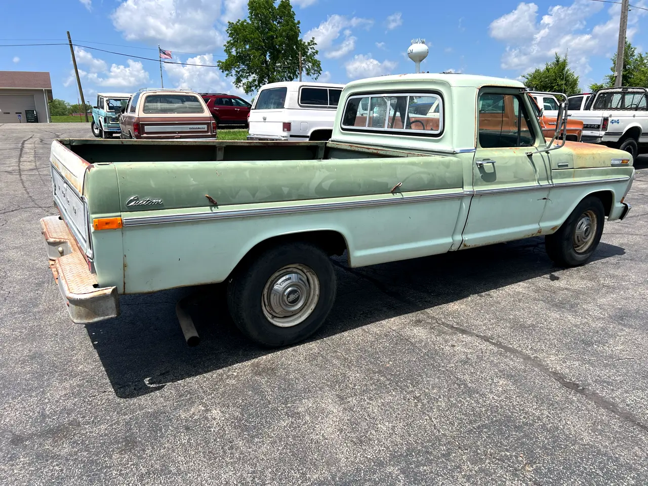 1971 Ford F-250 Regular Cab - 2