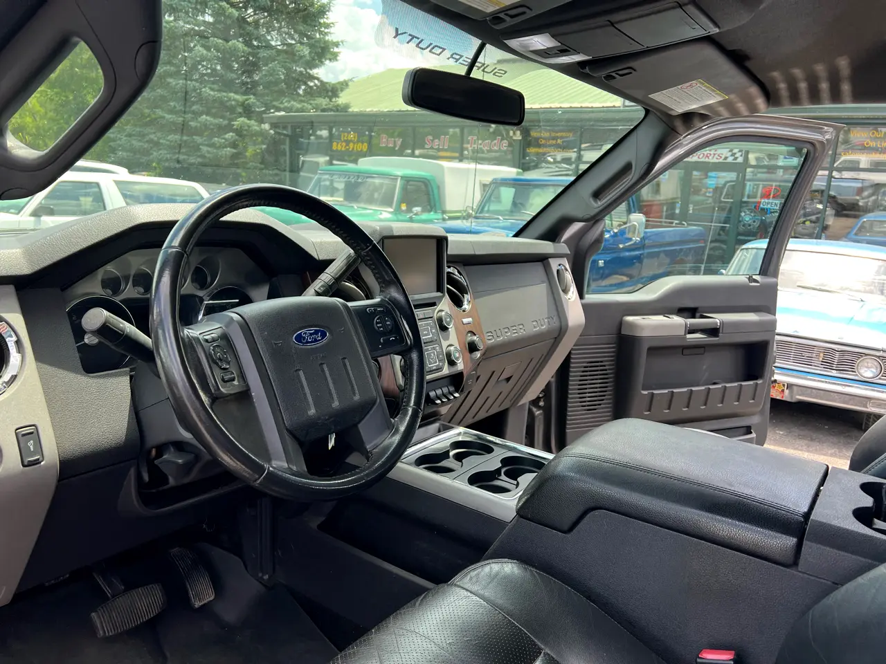 2013 Ford F-350 Super Duty Lariat - 5