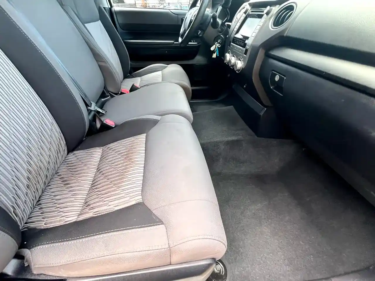 2017 Toyota Tundra SR5