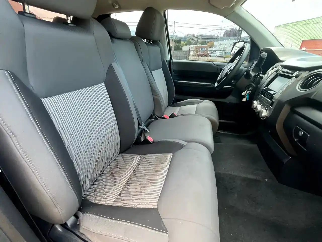 2017 Toyota Tundra SR5