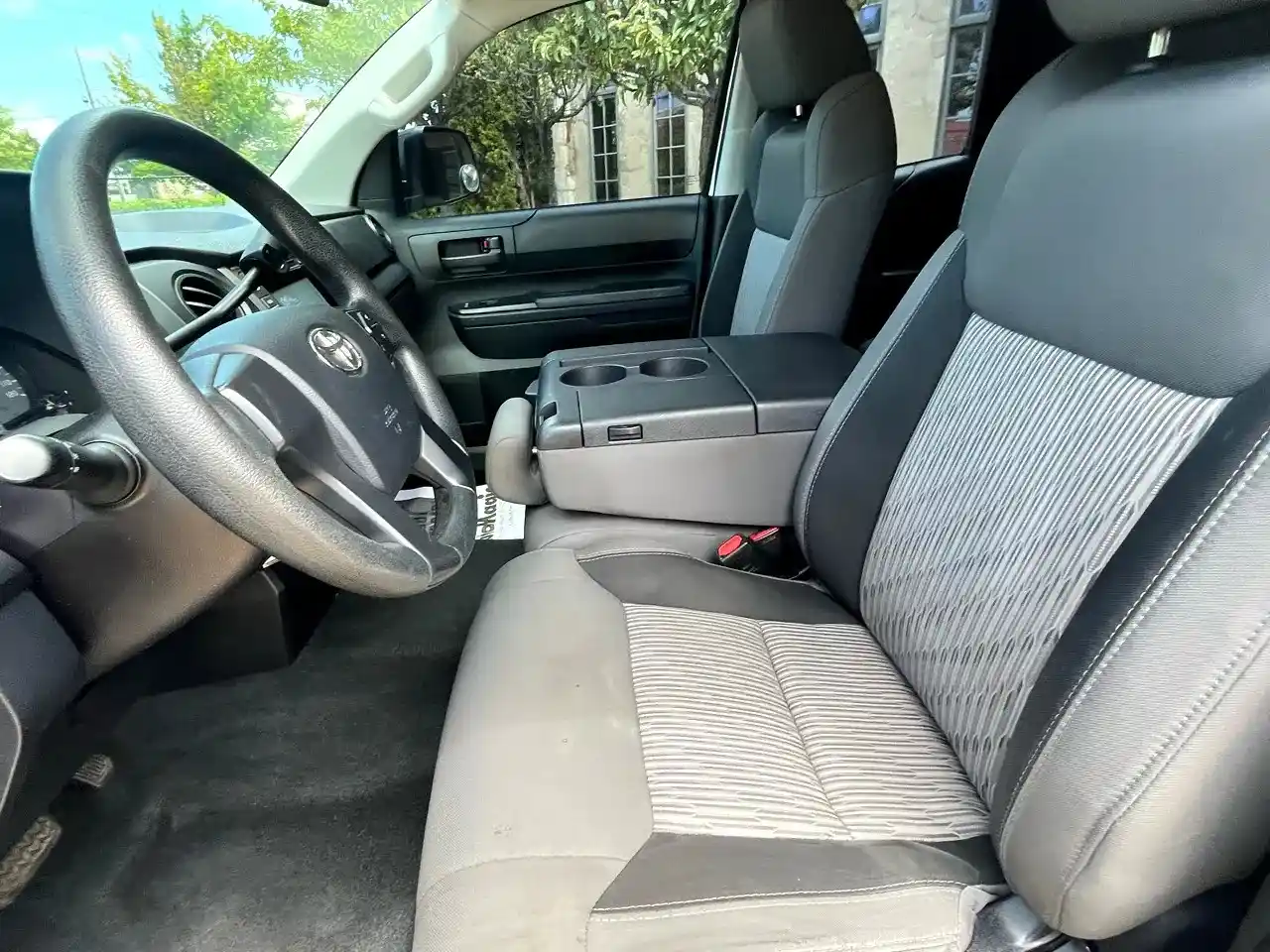 2017 Toyota Tundra SR5