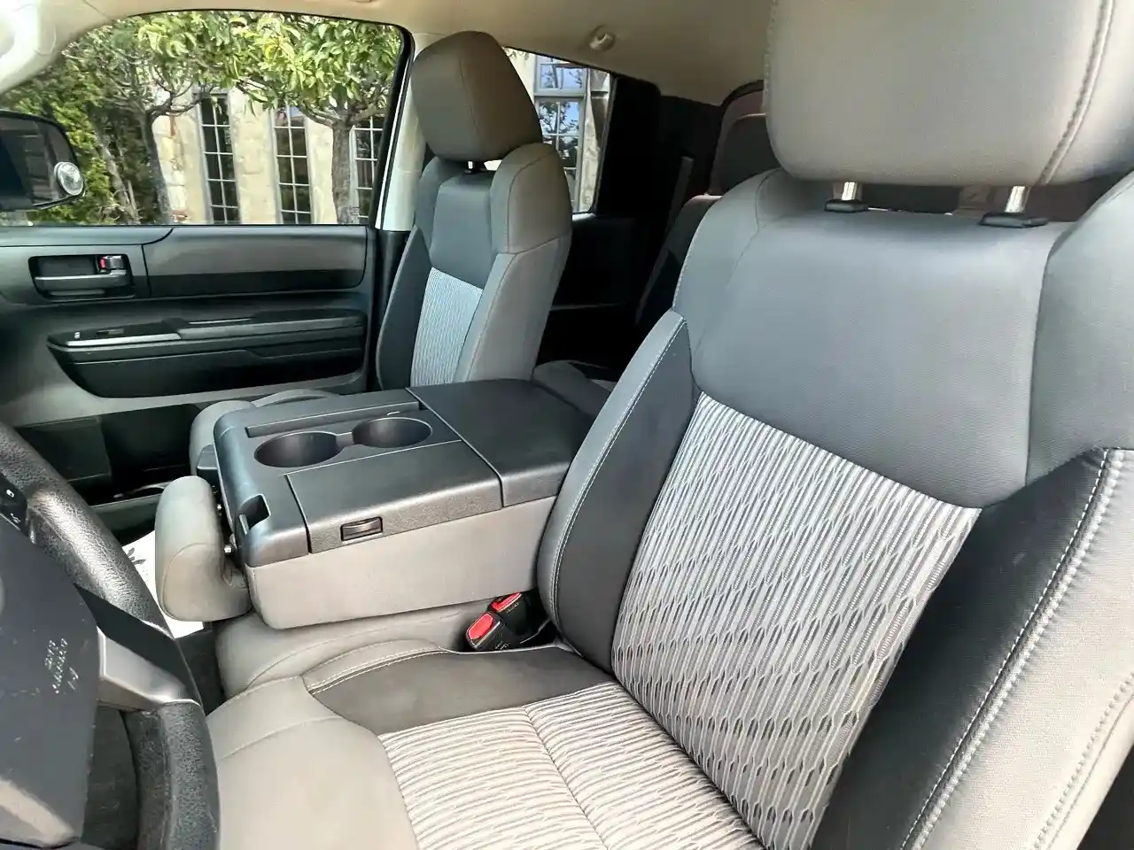 2017 Toyota Tundra SR5