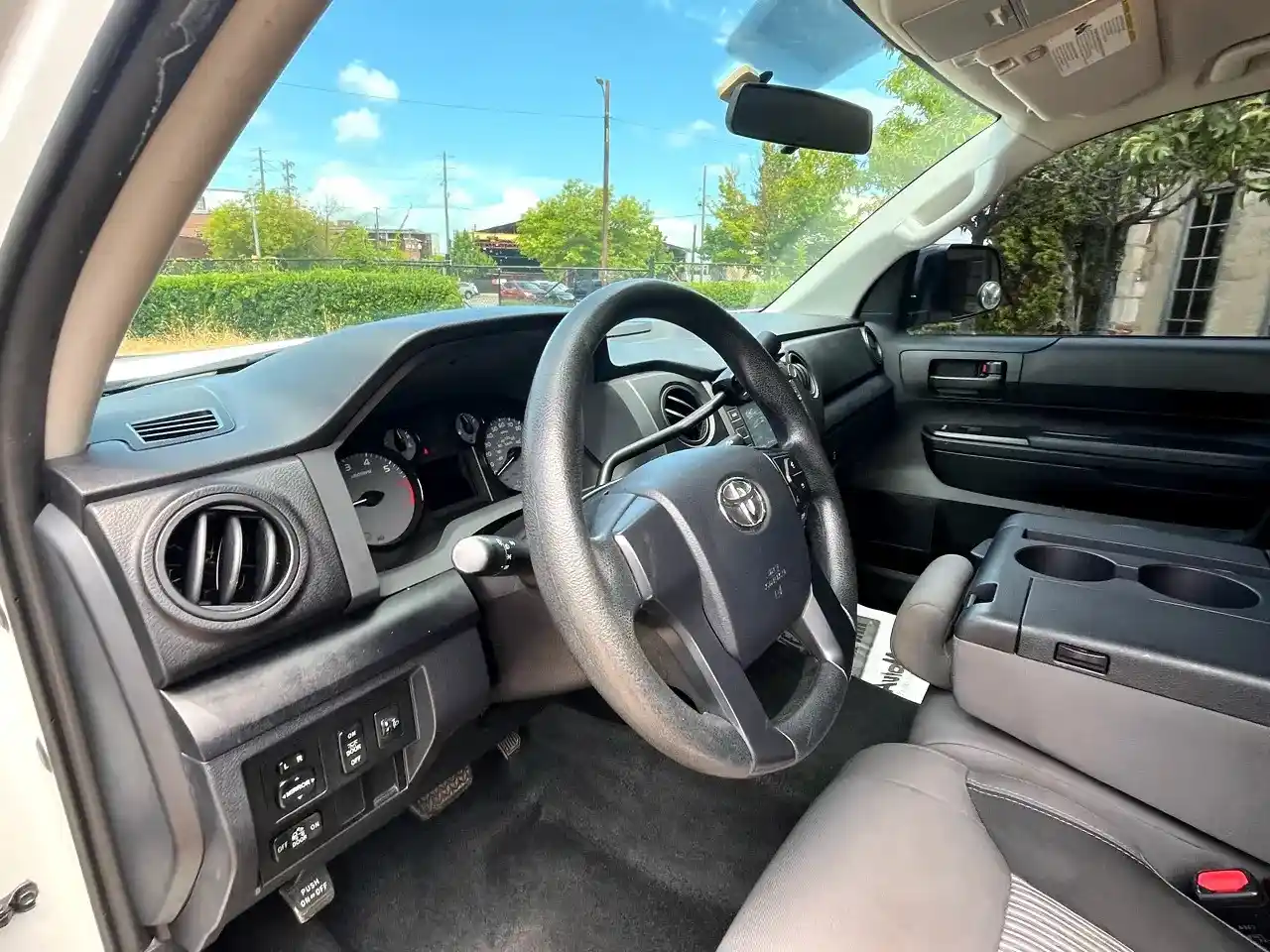 2017 Toyota Tundra SR5