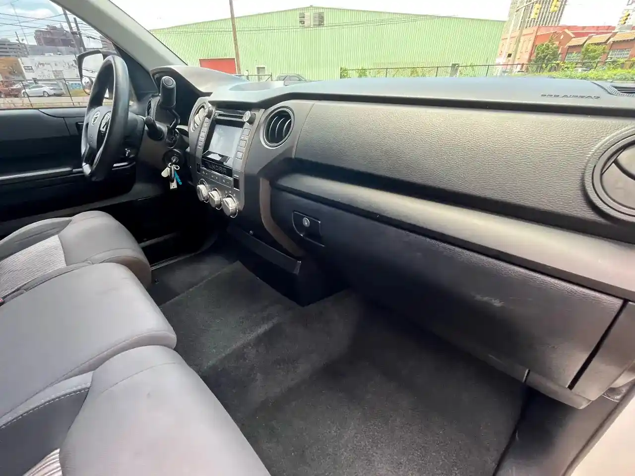 2017 Toyota Tundra SR5