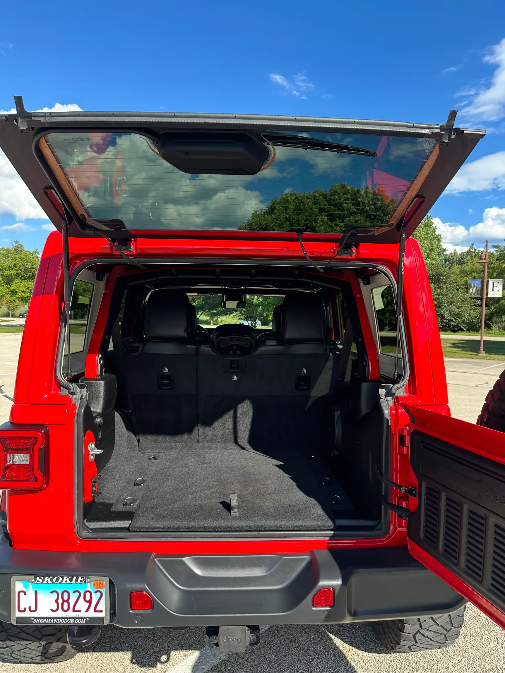 Sold: 2021 Jeep Wrangler Unlimited Sahara 4×4