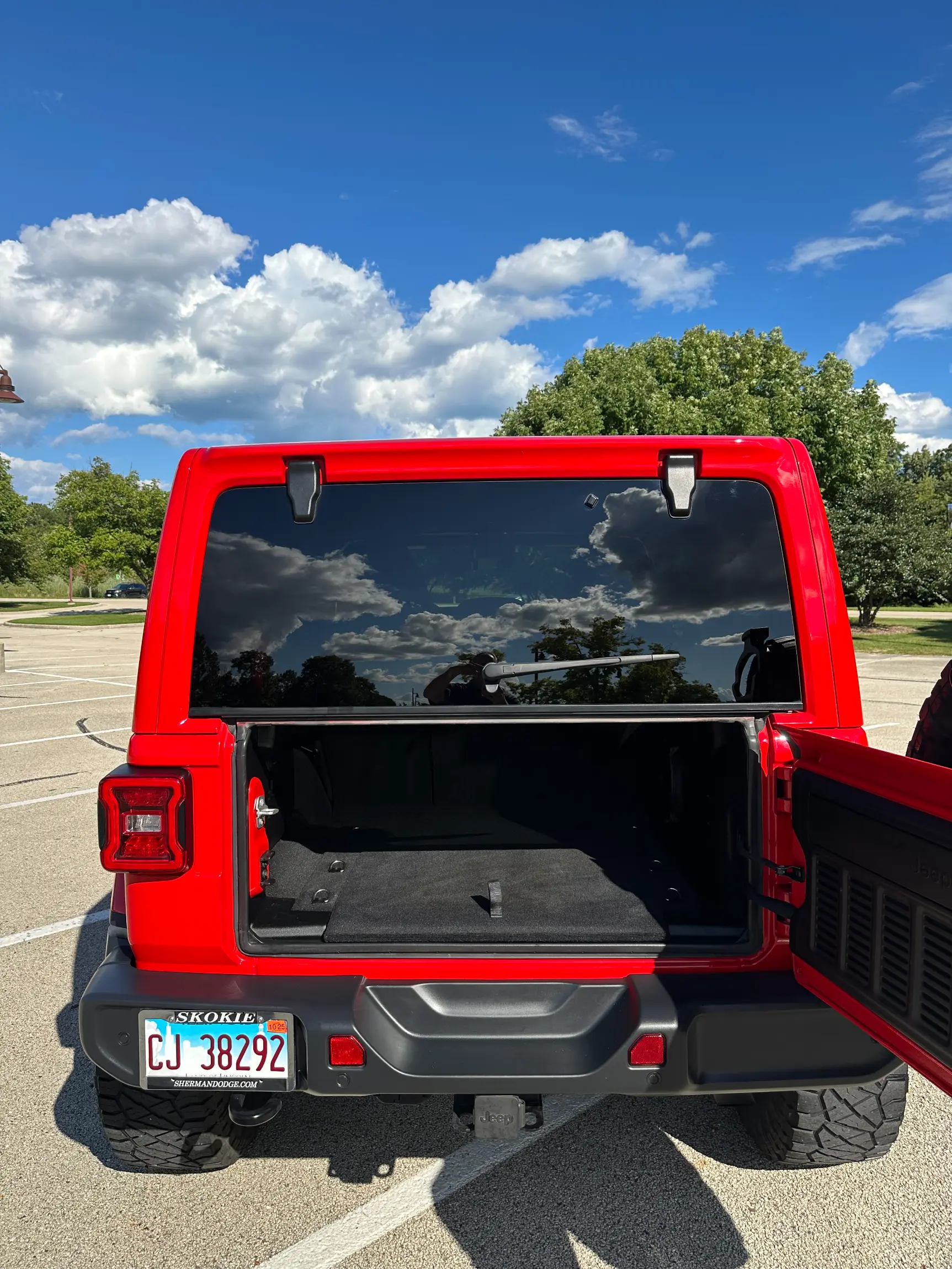 Sold: 2021 Jeep Wrangler Unlimited Sahara 4×4
