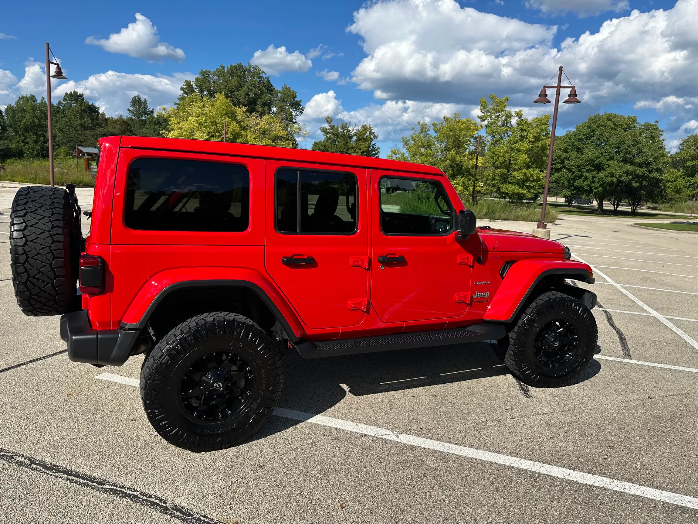 Sold: 2021 Jeep Wrangler Unlimited Sahara 4×4