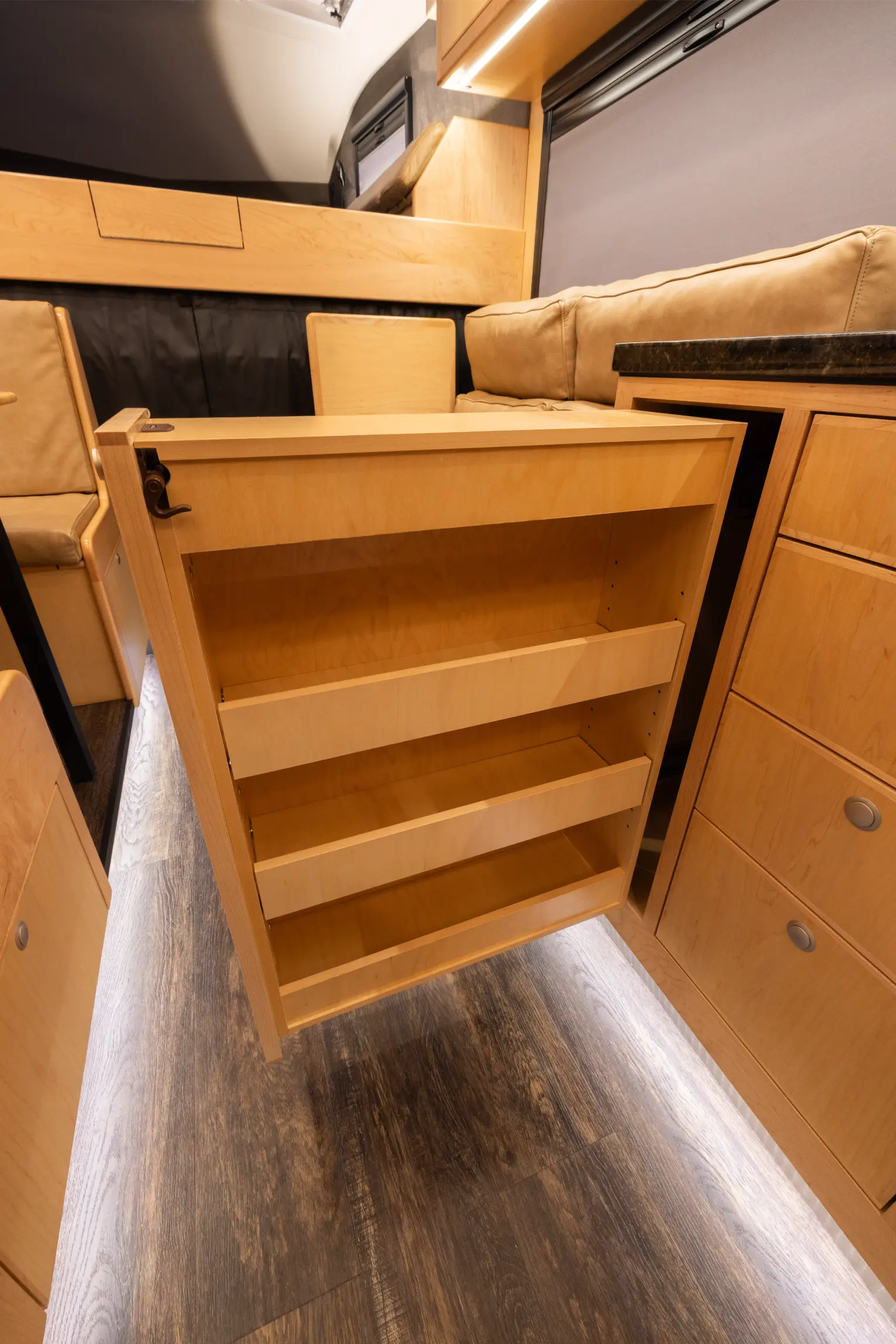 2021 EarthRoamer XV-LTi 031