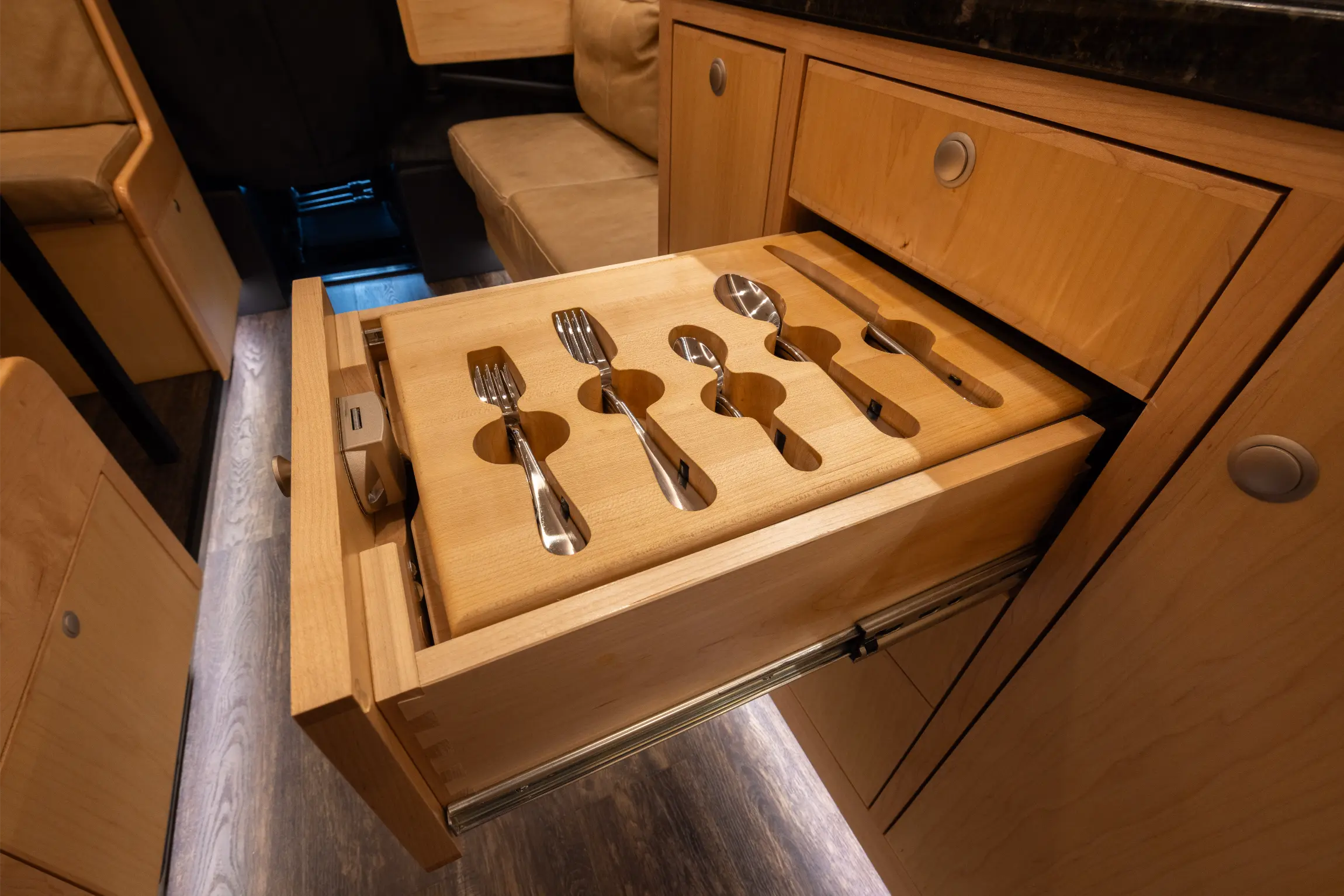 2021 EarthRoamer XV-LTi 031