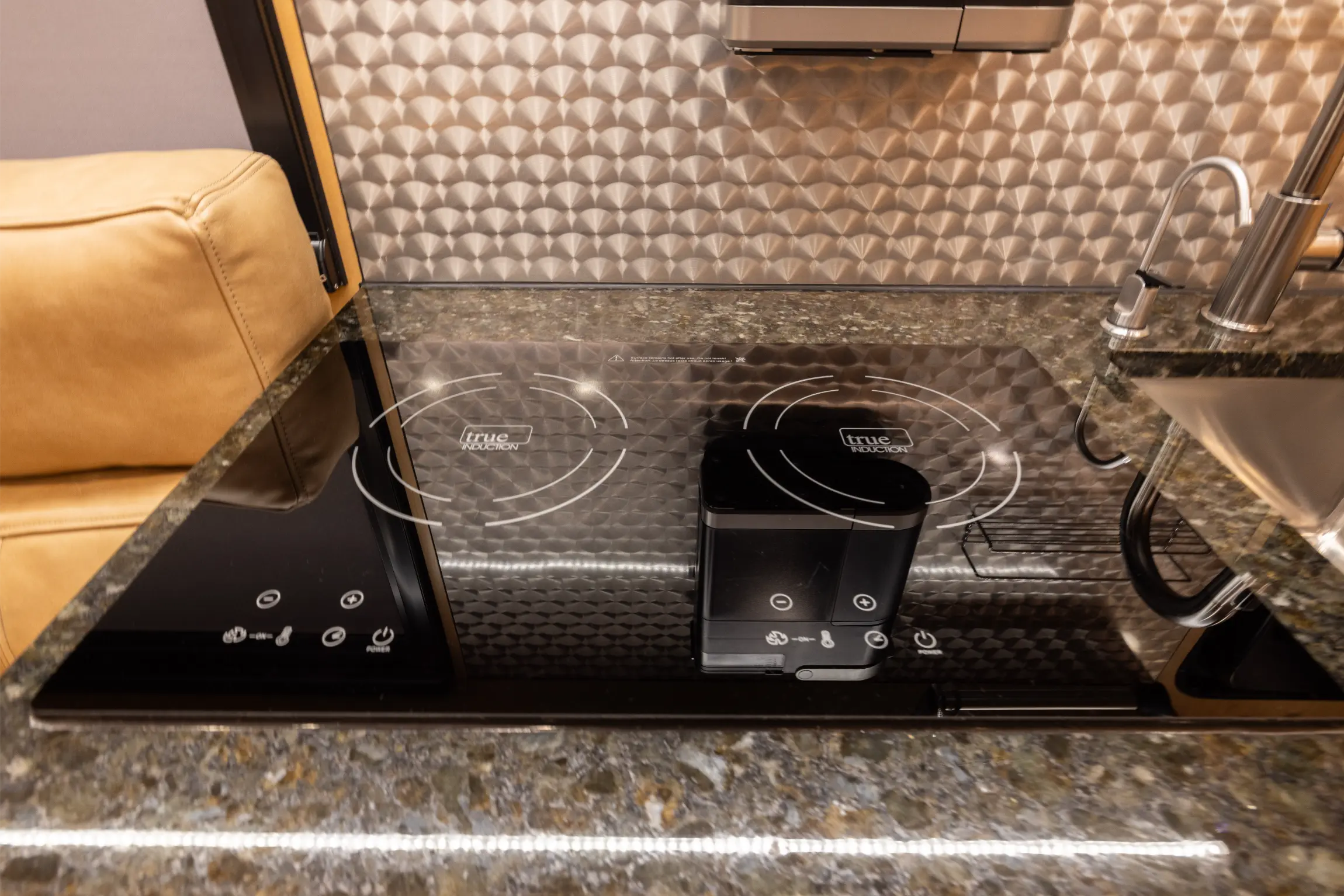 2021 EarthRoamer XV-LTi 031