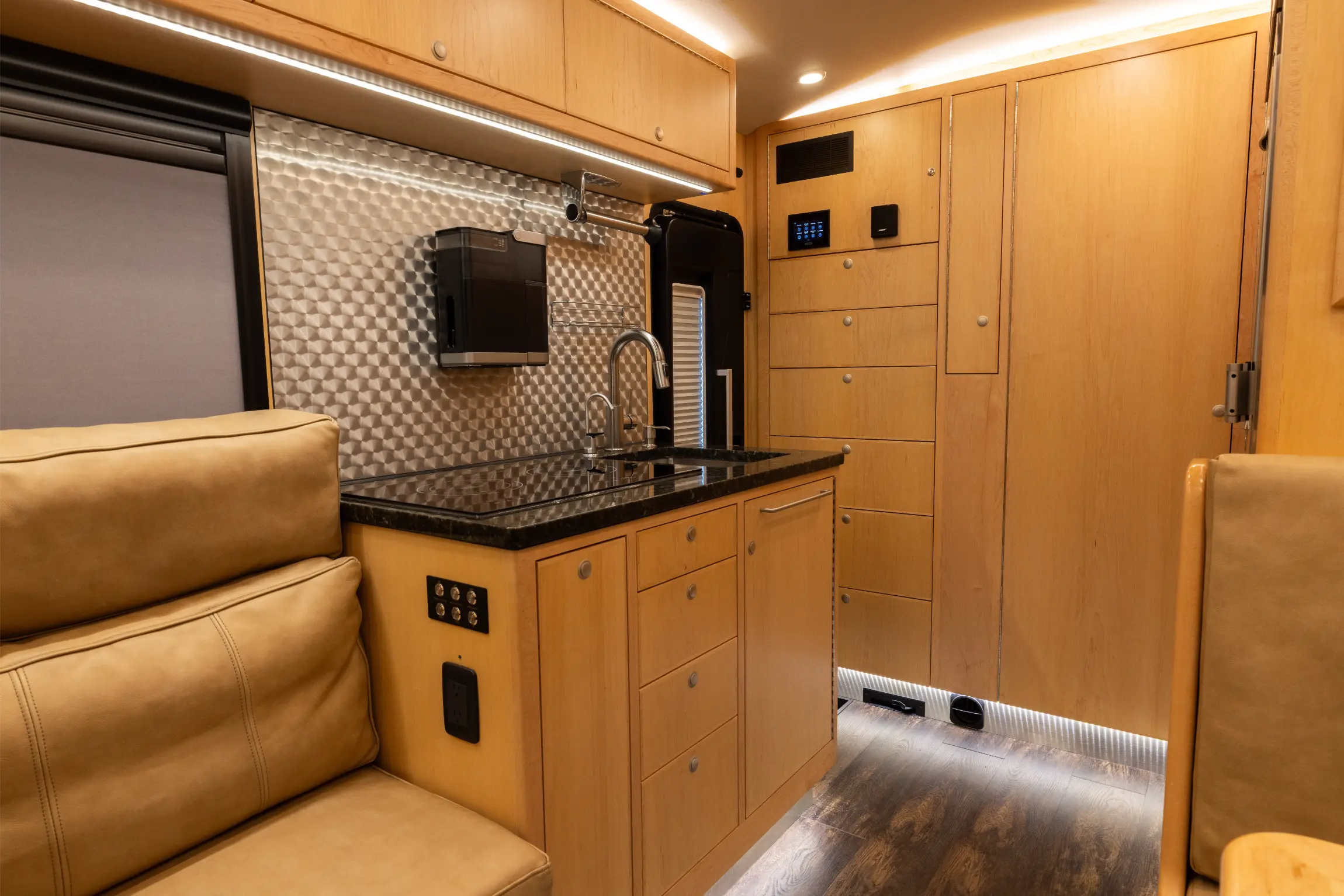 2021 EarthRoamer XV-LTi 031