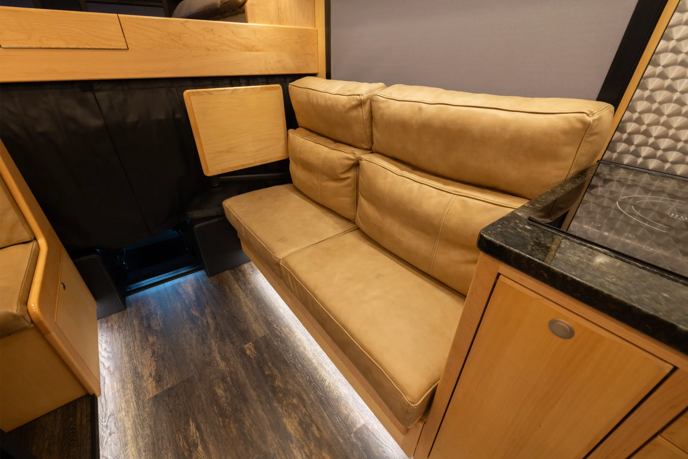 2021 EarthRoamer XV-LTi 031