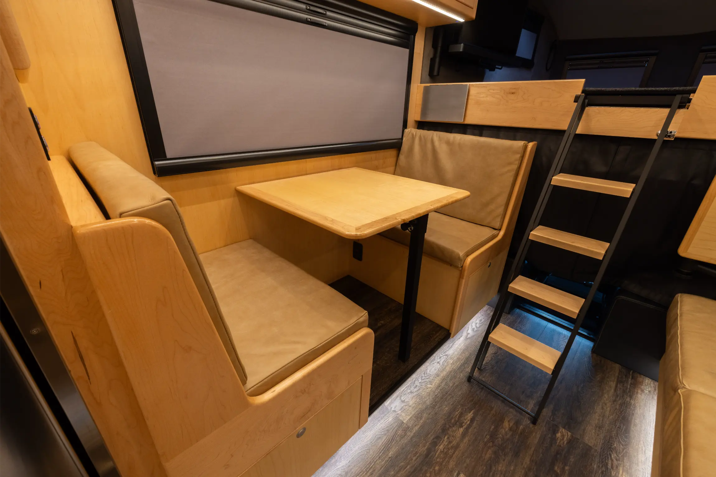 2021 EarthRoamer XV-LTi 031