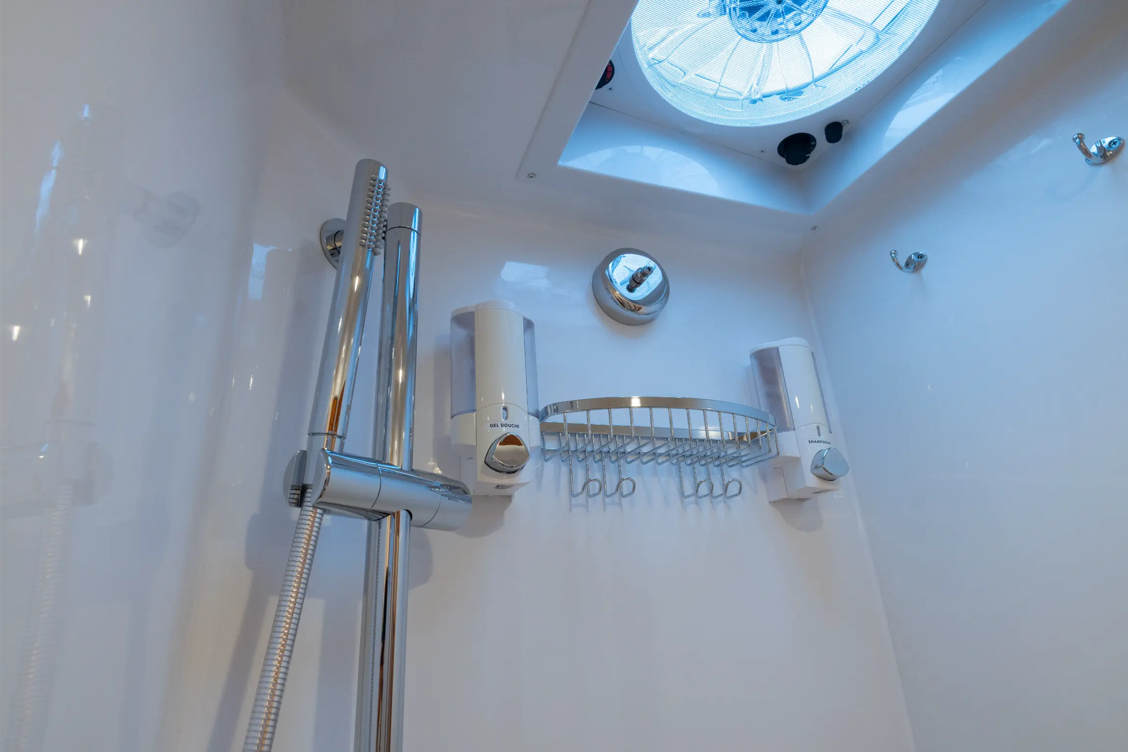 2021 EarthRoamer XV-LTi 031