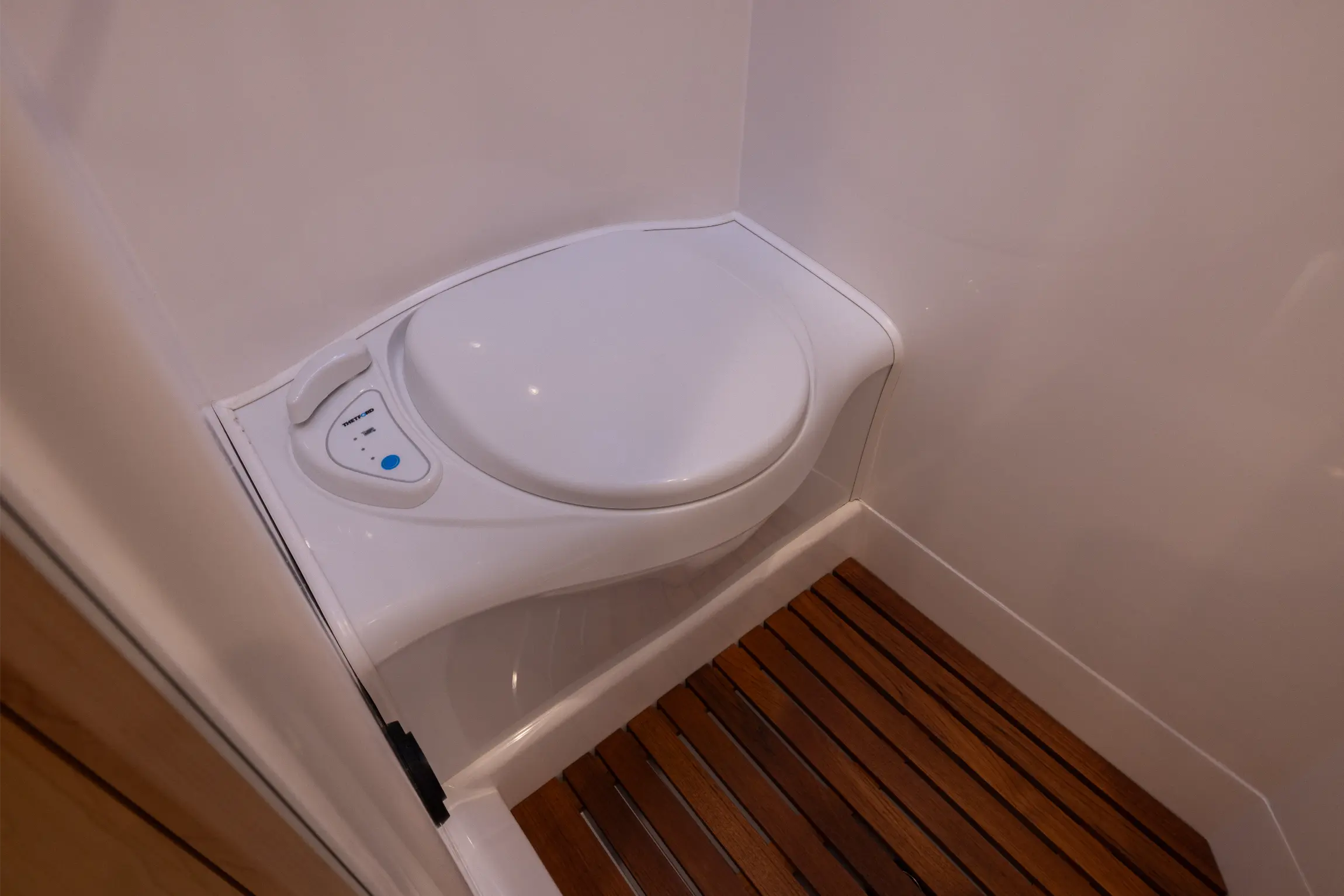 2021 EarthRoamer XV-LTi 031