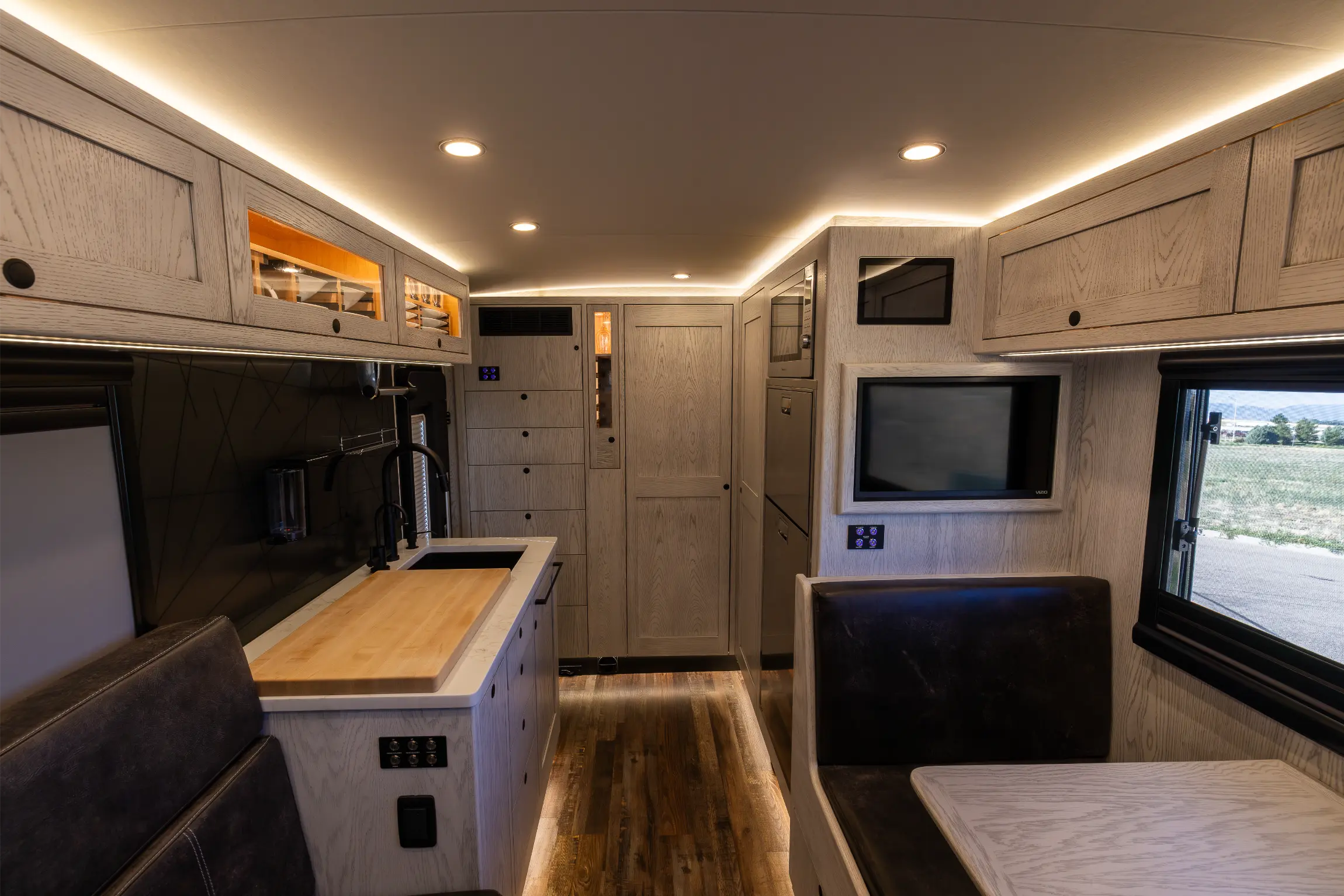 2023 EarthRoamer XV-LTi 116