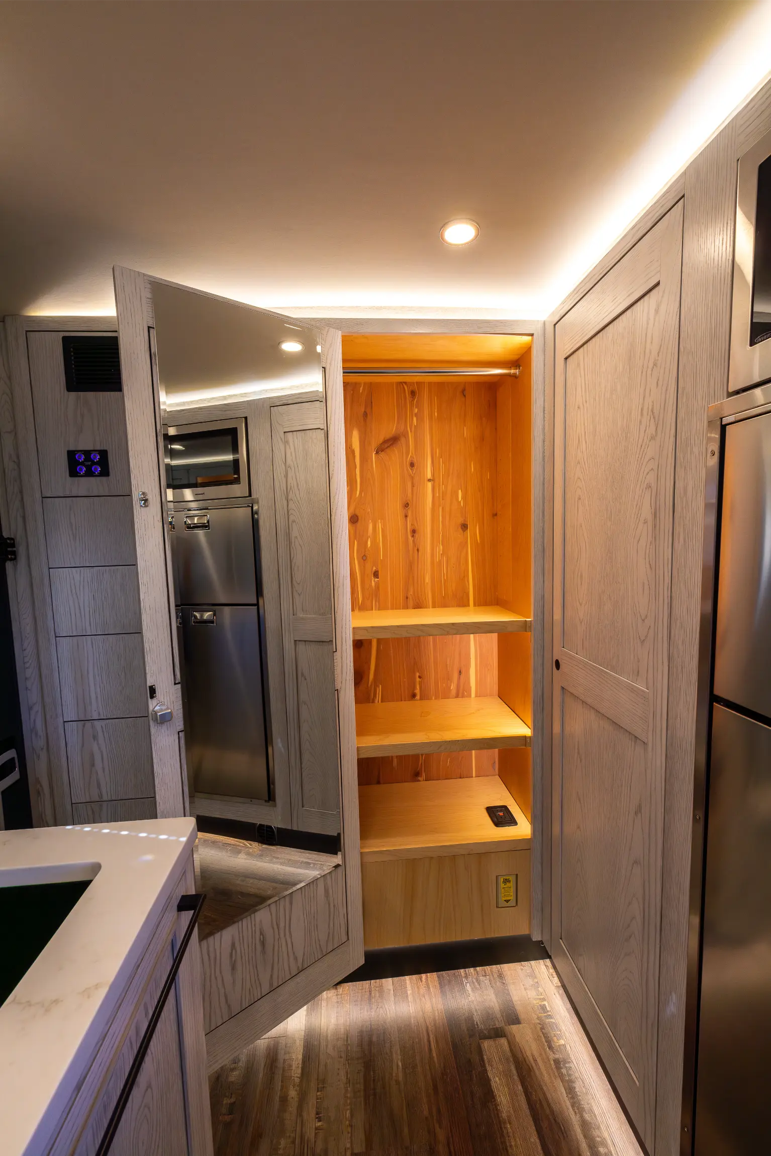 2023 EarthRoamer XV-LTi 116