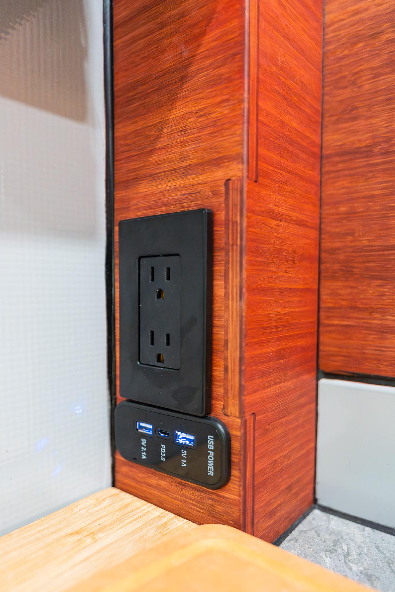 2024 RAM 3500 Expedition Camper