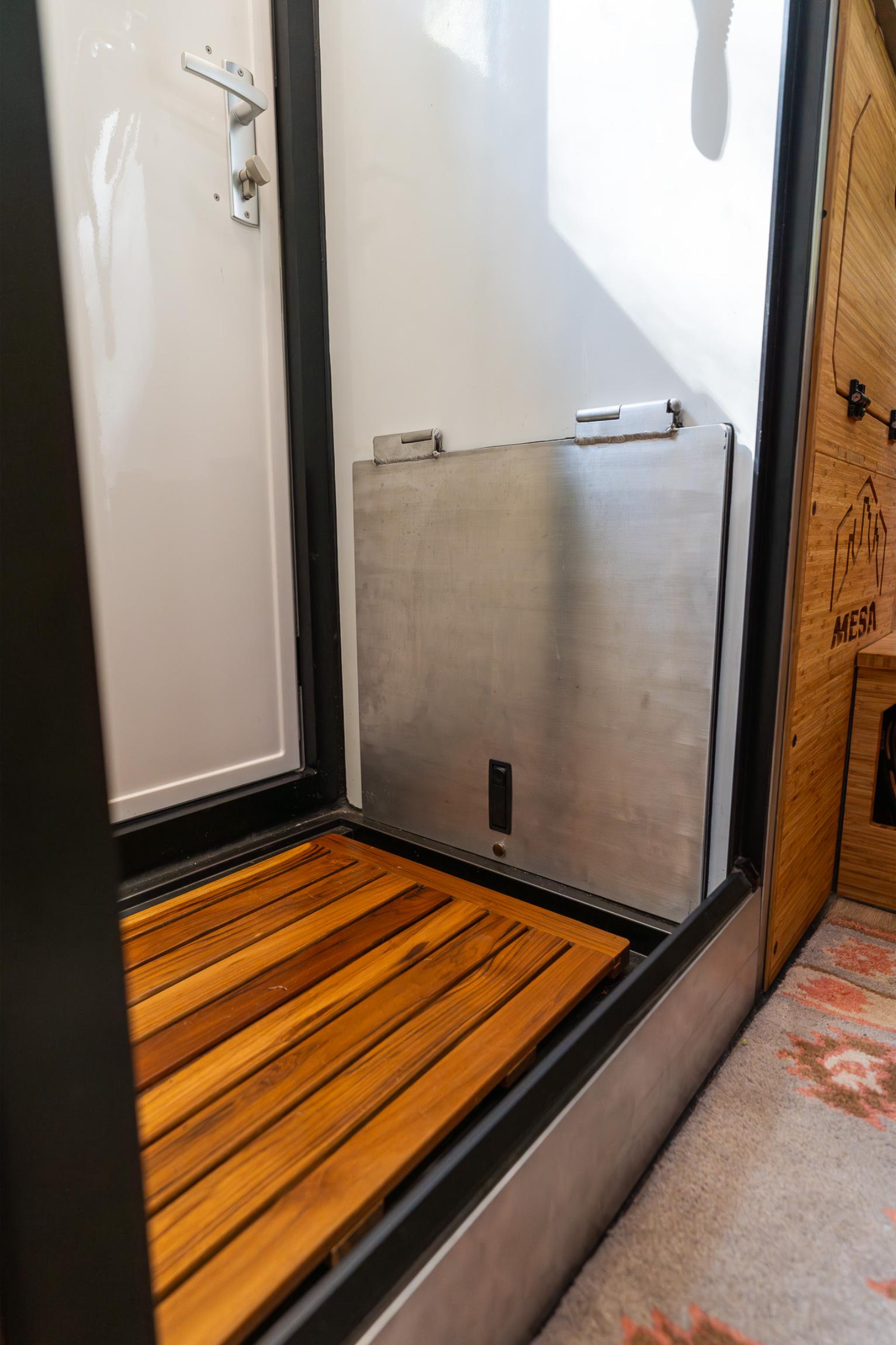 2024 RAM 3500 Expedition Camper